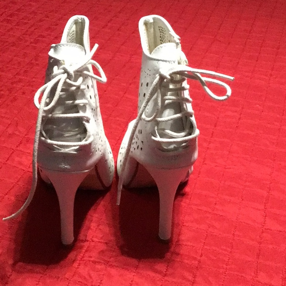 Forever Sandals - Picture 4 of 10